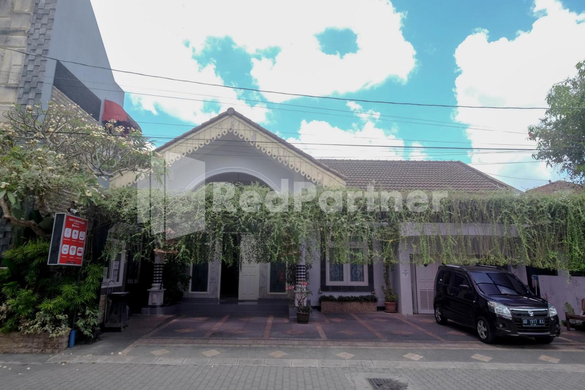 Just 11 Boutique Syariah Mitra Reddoorz Near Ugm Yogyakarta Otel Kejayan Dış mekan fotoğraf